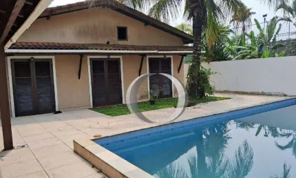 Casa com 3 dormitórios à venda, 200 m² por R$ 1.100.000,00 - Pernambuco II - Guarujá/SP