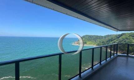 Lindo apartamento reformado, com linda vista para o mar, lazer completo no prédio