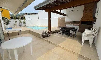 Casa com 3 quartos, piscina e espaço gourmet à venda, 176 m² por R$ 850.000 - Jardim Albamar - Guarujá/SP