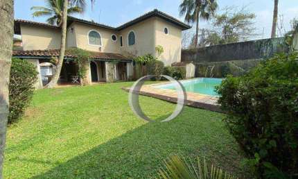 Casa com 4 dormitórios à venda, 232 m² por R$ 700.000,00 - Jardim Virginia - Guarujá/SP