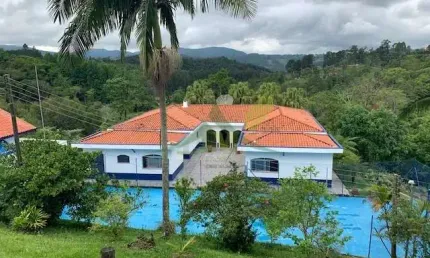 Chácara em Atibaia 7400mil m² estilo colonial em loteamento