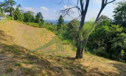 Terreno À Venda em Condomínio cercado pela Natureza com 3203m²