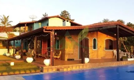 Encante-se com Esta Chácara Exclusiva em Atibaia, a Apenas 3 km do Asfalto!