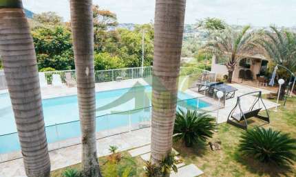 Casa de Alto Padrão no Condomínio Vale do Flamboyant em Atibaia-SP