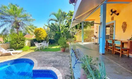 Casa Espaçosa e Aconchegante à Venda no Bairro Loanda, Atibaia/SP