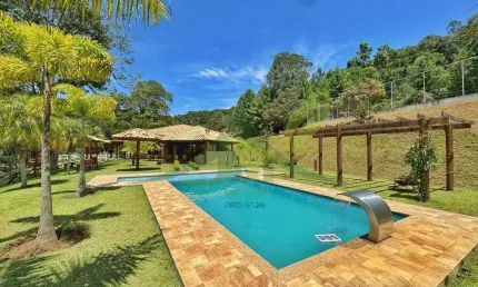 Sítio de Alto Padrão em Atibaia-SP com Vista Deslumbrante