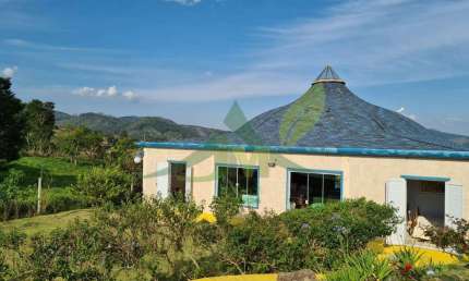 Casa Sustentável no Ecovila Clareando -Condomínio Ecológico Único Piracaia
