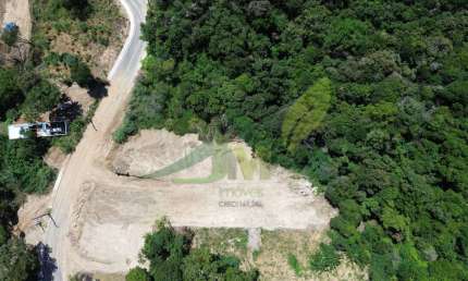 Terreno de 2.200 m² à Venda no Bairro da Usina – Oportunidade para Investir