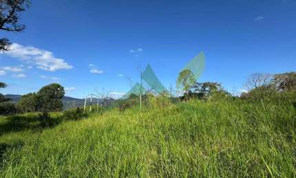 Terreno à Venda no Condomínio Rancho Maringá I, Atibaia – 3.200 m²