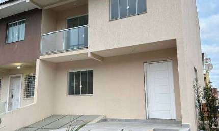 Sobrado à venda em Curitiba, Bairro Alto, com 3 quartos, 136m²