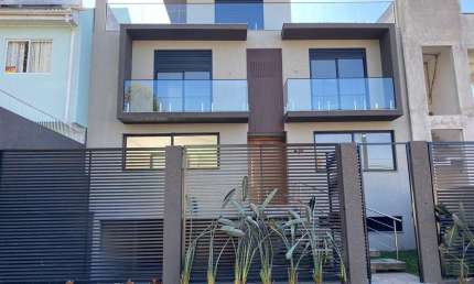 Casa à venda em Curitiba, Mossunguê, com 4 quartos, 190m²