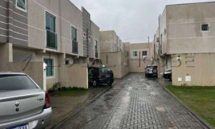 Sobrado à venda em Curitiba, Alto Boqueirão, com 3 quartos, 70m²