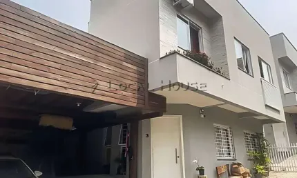 Sobrado à Venda no Bairro Alto – Localização Privilegiada, Segurança e Conforto