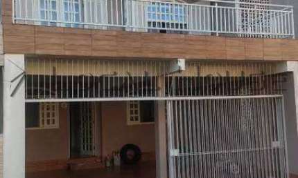 Sobrado à venda em Curitiba, Xaxim, com 3 quartos, 130m²