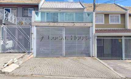 Sobrado à venda em Curitiba, Xaxim, com 3 quartos, 84m²