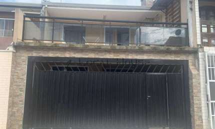 Sobrado à venda em Curitiba, Sítio Cercado, com 3 quartos, 103m²