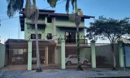 Sobrado à venda em Pinhais, Weissópolis, com 4 quartos, 410m²
