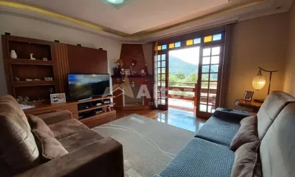 Casa 4 Quartos, Geminada, Quintal Compartilhado, Granja Guarani, Teresópolis, RJ
