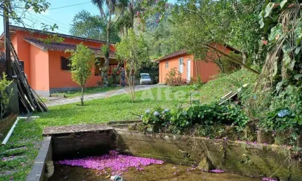 Mini-Sítio Com Laguinho e Água de Nascente, Canoas, Teresópolis, RJ