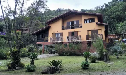 Casa em condomínio, 7 quartos, riacho, 5700 m2 com jardim, carlos guinle, alto, teresópolis, rj