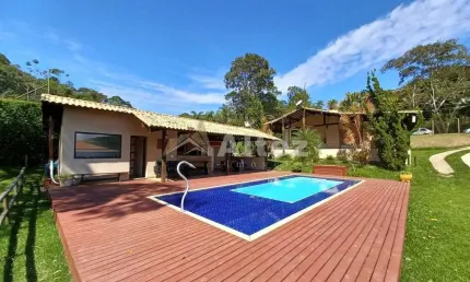 Casa de campo, 2 quartos (1 suíte), piscina quente, futebol, área gourmet, providência, teresópolis/rj