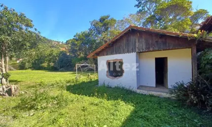 Casa 2 quartos, terreno plano com 750 m2 condomínio, albuquerque, teresópolis