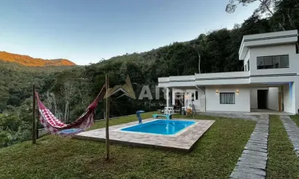 Casa 3 Quartos com Quintal, Piscina, Albuquerque, Teresópolis, RJ