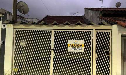 Casa com 2 dormitórios para alugar por R$ 2.555,04/mês - Vila Mogilar - Mogi das Cruzes/SP