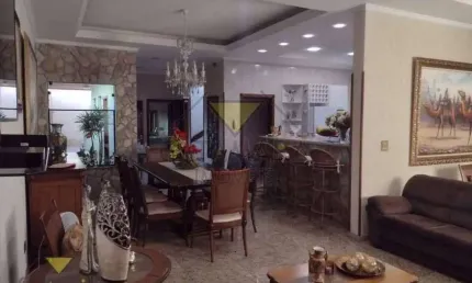 Casa com 4 dormitórios à venda, 384 m² por R$ 2.000.000,00 - Centro - Mogi das Cruzes/SP