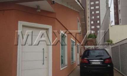 Casa Térrea no Jardim São Paulo com 2 suítes, 10 vagas, 220m2