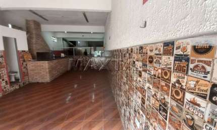 Requintada Loja com 95m², toda em piso frio, 1 cozinha, 2 banheiros. Próximo ao TRIMAIS LAUZANE