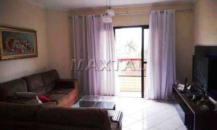 Apartamento à venda na Praia Grande, 140 m², 3 suítes, 1 sala e 2 vagas de garagem.