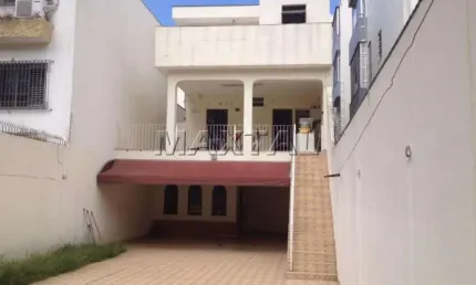 Sobrado à venda no Jardim São Paulo com  entrada para 2 ruas, 15 vagas de automóveis