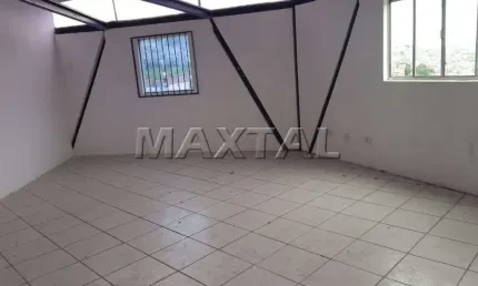 Galpão 300 m², piso concretado com 3 salas, copa cozinha 2 banheiros, 6 vagas - zona norte