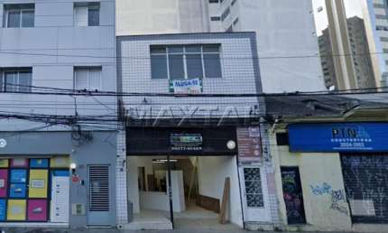Prédio Comercial à venda em Santana. Com 157m², 3 salas e 2 vagas de garagem.