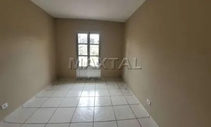 Apartamento em Santana com 1 dormitório, sala com varanda ,1 banheiro. De 32 m², sem vaga.