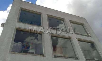 Prédio comercial 5.213m², 2 andares , salões amplos , localizado próximo a estação de metrô Santana.