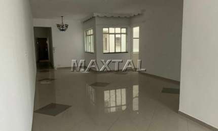 Apartamento de 150m², 2 dormitórios, 2 banheiros, sem vaga na região do Bom Retiro.