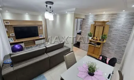 Sobrado 121,10m², 3 dormitórios,1 suíte, 2 vagas, churrasqueira, super conservada.