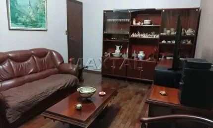 Casa no Jardim Novo Mundo com 255m², com 3 dormitórios ,1 suíte, 3 banheiros e 3 vagas.