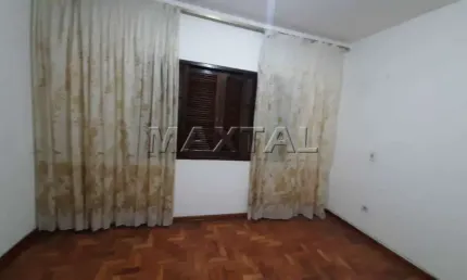 Casa na Região do Lauzane Paulista com 200m², com 2 dormitórios, 1 banheiro e 2 vagas.