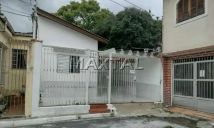 Casa Térrea com 80m², 2 dormitórios, 1 banheiro, 1 vaga coberta  na Vila Mazzei.
