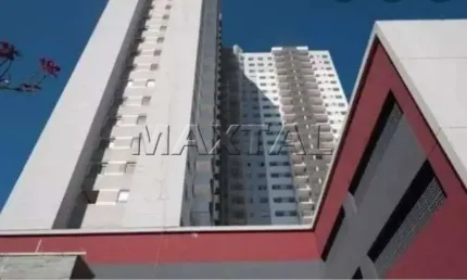 Apartamento à venda com 2 dormitórios, sala com sacada e 1 vaga - Vila Santa Catarina.