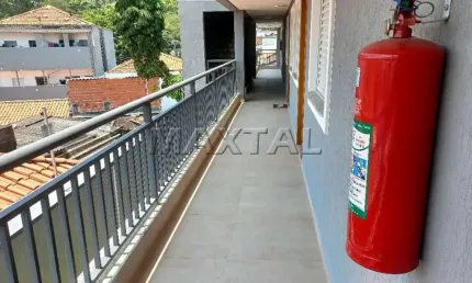 Apartamento  Cobertura à venda com varanda grande, de 33,81m² e  2 dormitórios, na Vila Mazzei.