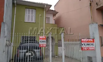Sobrado à venda na Voluntários da Pátria 2 quartos 2 vagas com quintal. Próximo ao Pronto Socorro.