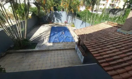 Casa Assobradada  com 350m²,  Piscina  3 Quartos  1 Suite de 4 a 5 vagas