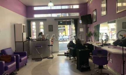 Prédio em Santana, com 2 pisos, salão nível da rua com 45m², 8 salas, 5 banheiros, zona comercial.