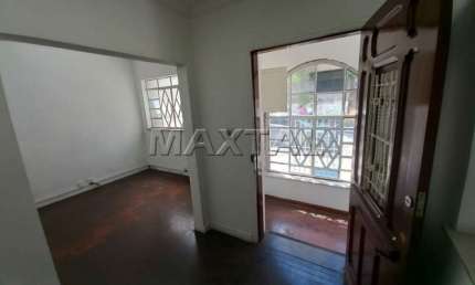Sobrado comercial em Santana, 420m², 10 salas, copa cozinha, 3 banheiros, 10 vagas.
