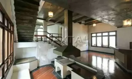 Sobrado no Jardim São Bento, 669m² de terreno, 5 dormitórios, 3 suítes, 5 banheiros,3 vagas.