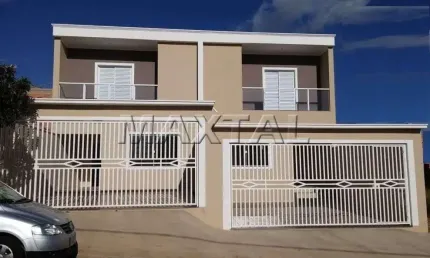 Sobrado á venda na cidade de Tatuí, com 150m², 3 dormitório sendo uma suíte e 2 vagas de garagem.